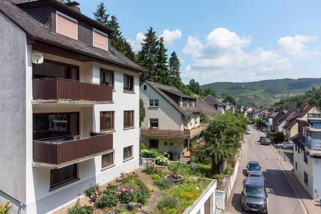 Rheintal-Ferien - 90 Qm Ferienwohnung Mit Wine & Style - Dein Urlaub Am Rhein Niederheimbach Екстериор снимка